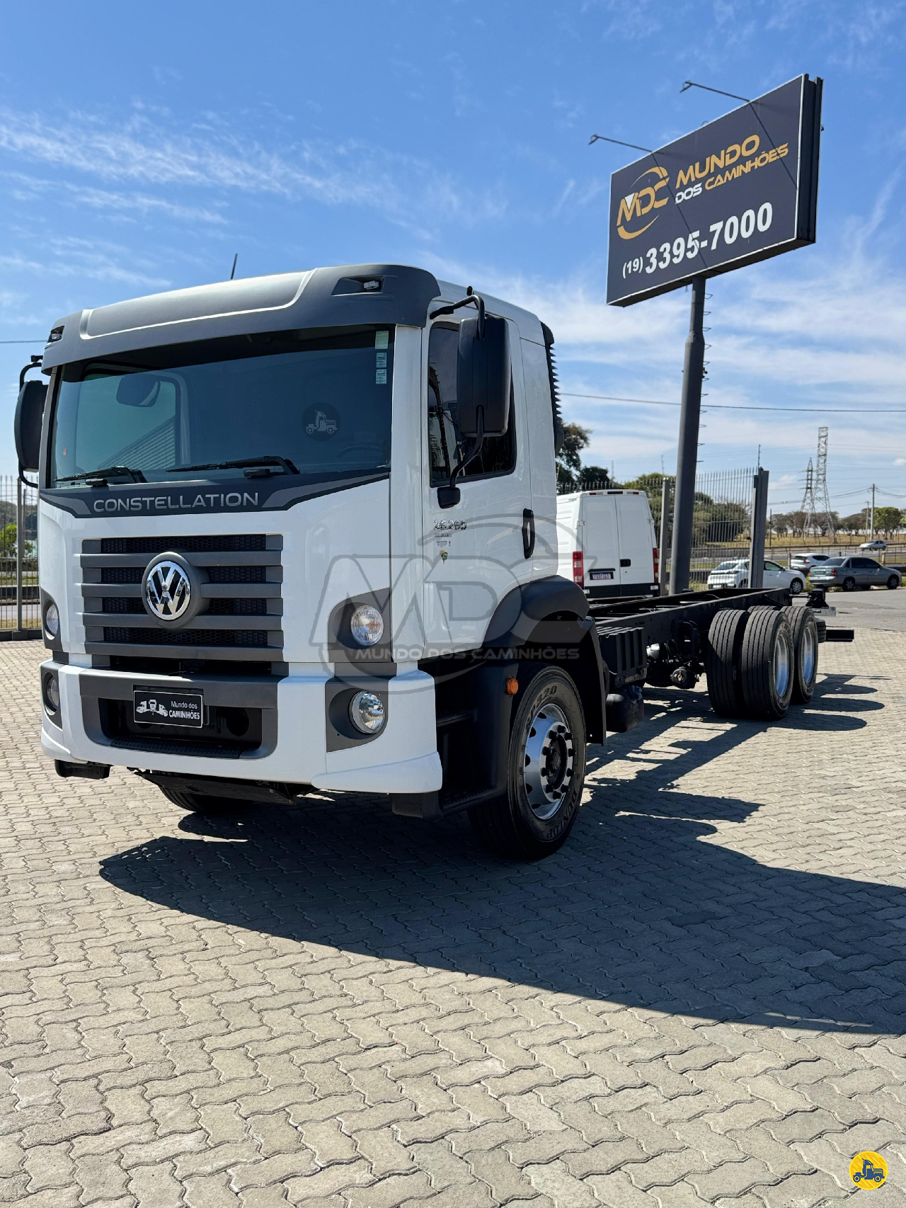 CAMINHAO VOLKSWAGEN VW 26260 Chassis Truck 6x2 Mundo dos Caminhões SUMARE SÃO PAULO SP